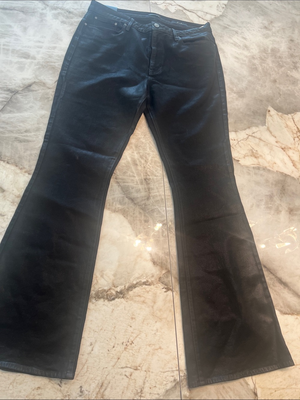GUESS High-Rise dark Black Sexy Flare Jeans w/slight sheen-women32x32 flattering